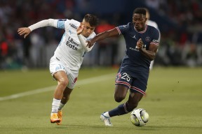 多米棋牌 -马赛训练开放日，集结日扳平良机引欢呼，法甲在即，医务组通报恢复 