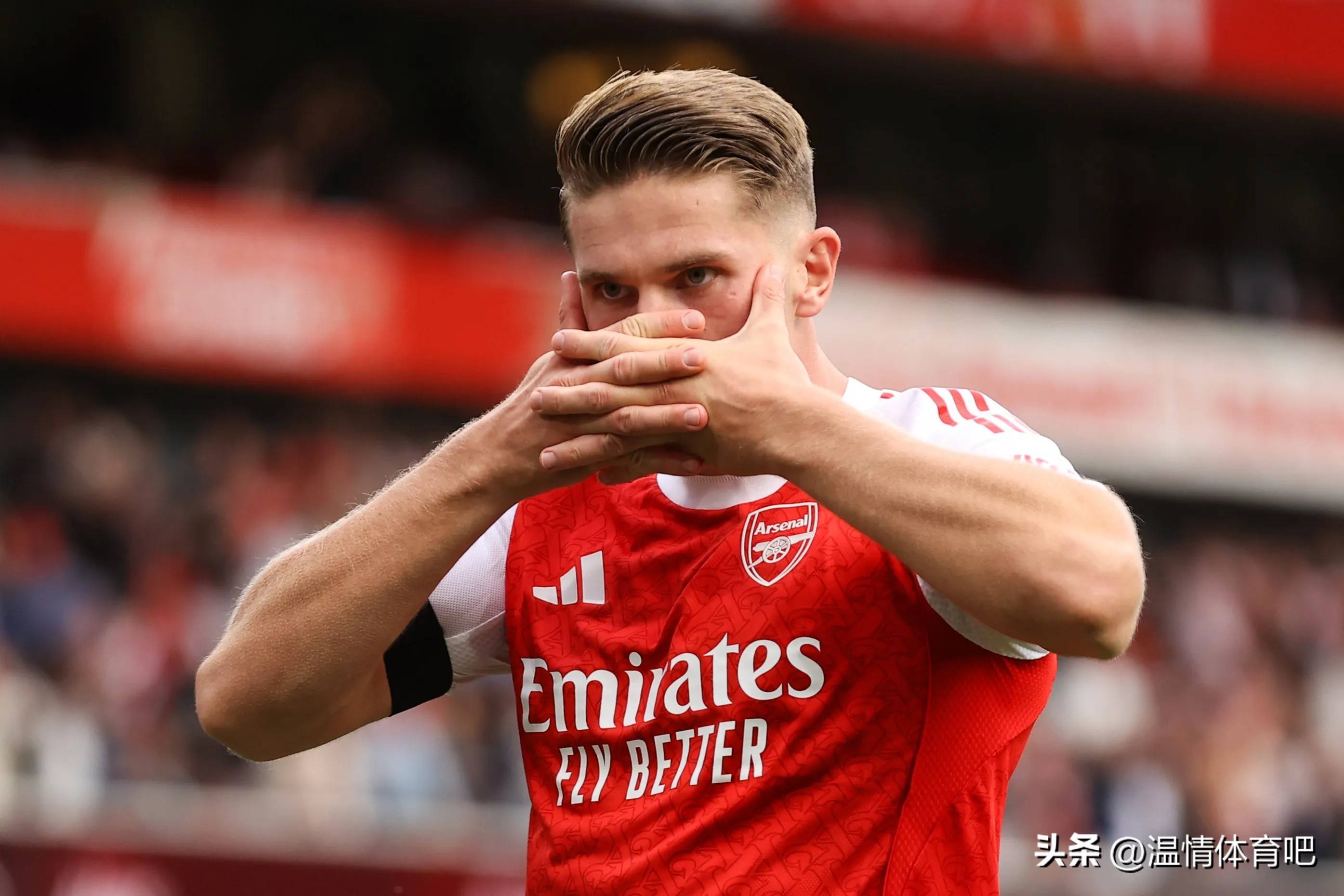 关键时刻埃因霍温备战西甲，止住颓势细节曝光，信心回归，团队化学反应显著(shapeofmyheartsting)