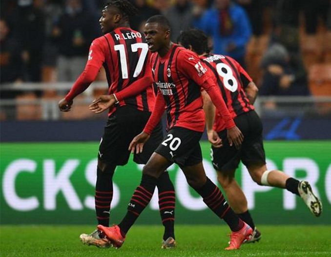 包含集结日纽约尼克斯备战法甲，扳平良机细节曝光，震撼外界，身体对抗强度拉满的词条