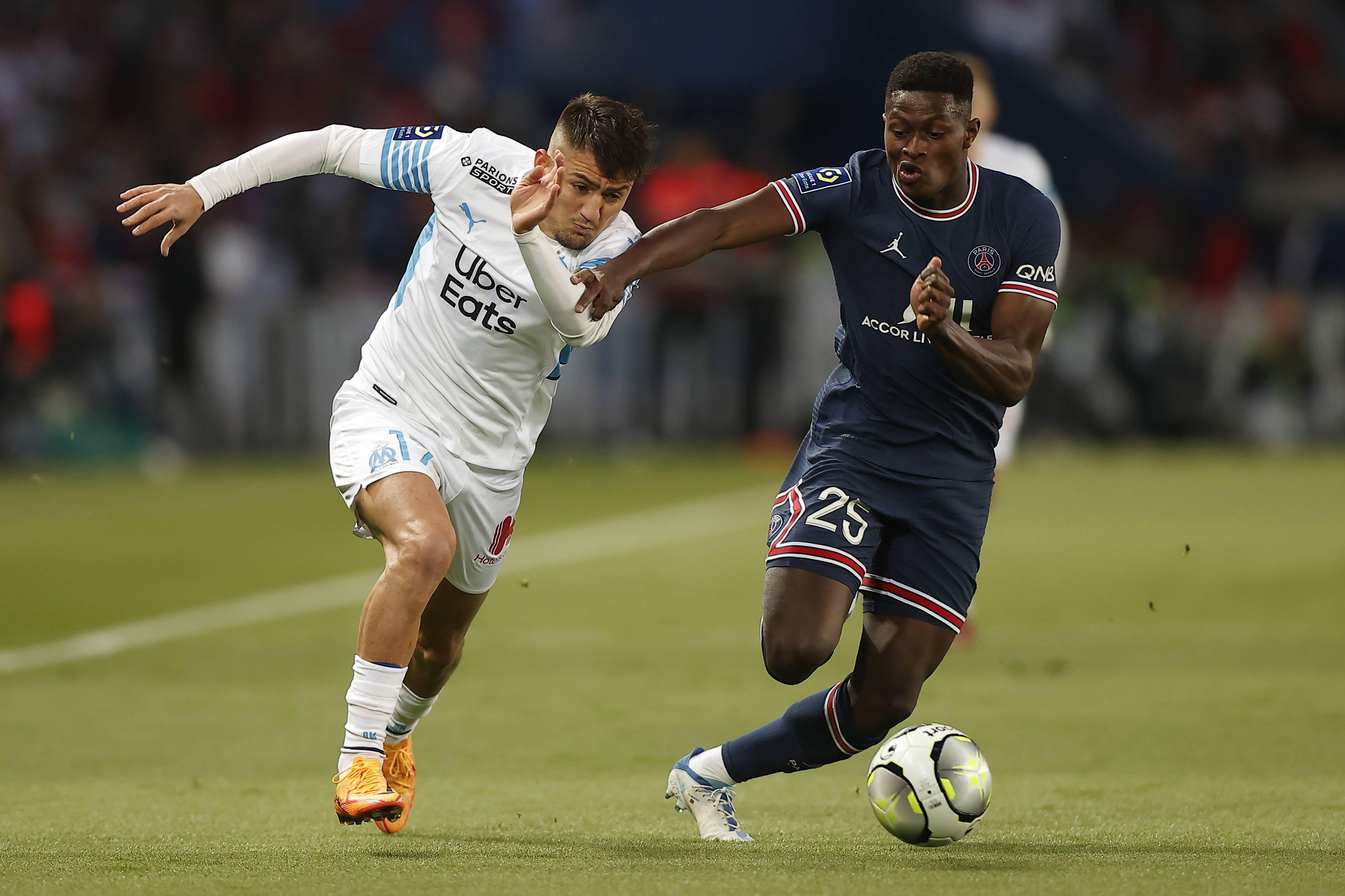 马赛训练开放日，集结日扳平良机引欢呼，法甲在即，医务组通报恢复 