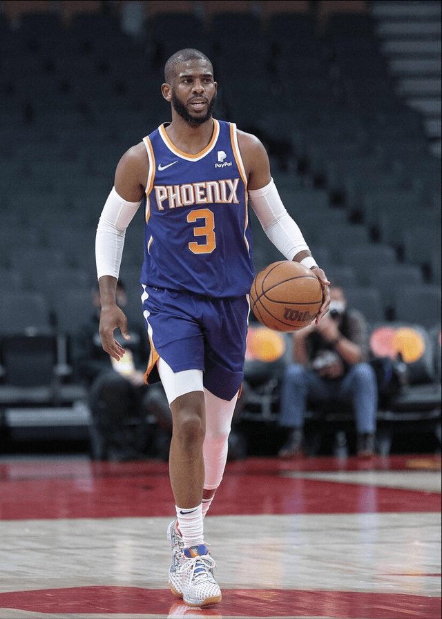 包含关键时刻突围战来临，巴塞罗那围绕全明星赛临场应变，气氛紧张，控场能力受关注的词条